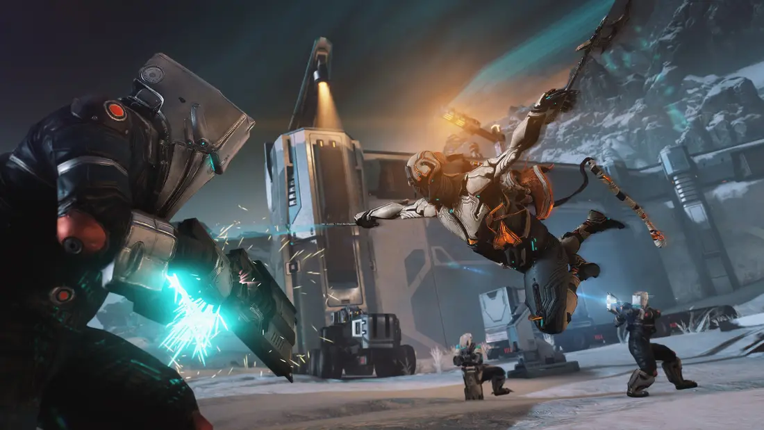 Στιγμιότυπο μάχης στο Warframe, ο παίκτης πετά ανάμεσα σε εχθρούς με πάγο και φώτα γύρω